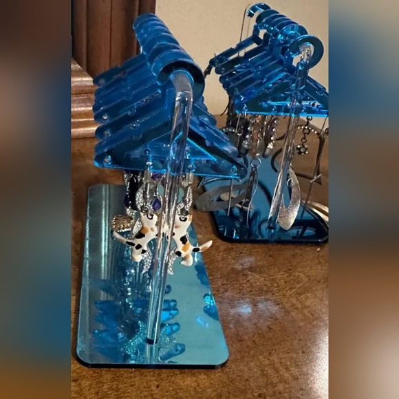 Acrylic Creative Earring Display Stand - Blue - Picture 7 of 10